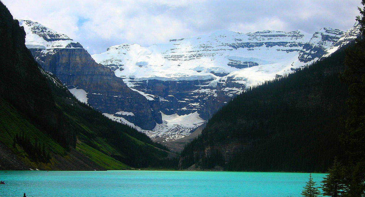 100+ Free Lake Louise & Canada Images - Pixabay