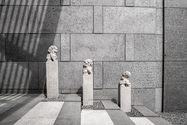 Leu De Piatră, Sculptura, Textură