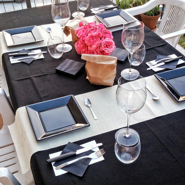 Free Table Chic photo and picture
