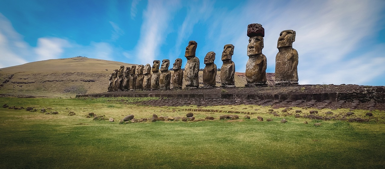 10 000 Free Rapa Nui Vertical Easter Island Images Pixabay