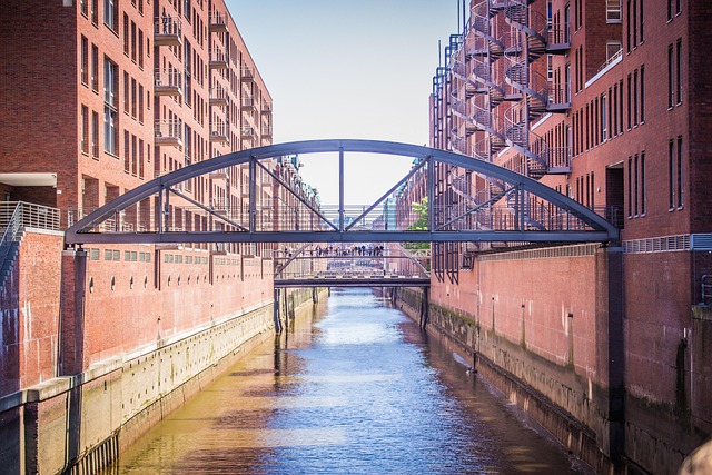 Free Speicherstadt Bridge photo and picture