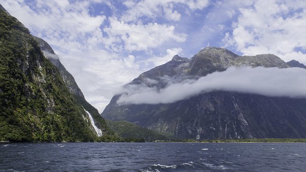 Free Milford Sound South Island photo and picture