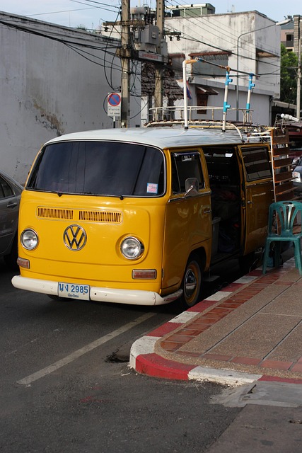 Free Chiang Mai Car photo and picture
