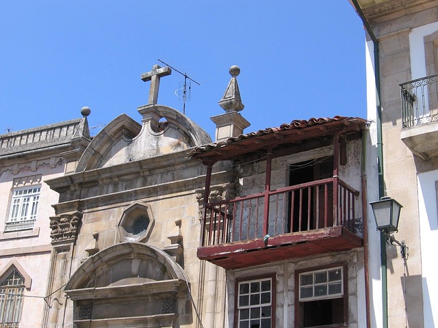 Free Balcony House photo and picture