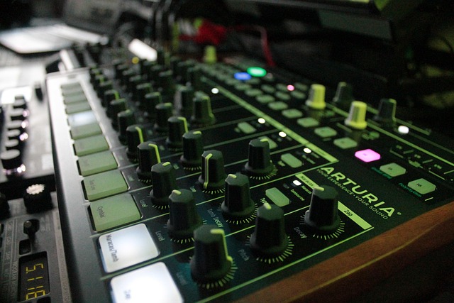 Free Synthesizer Drums photo and picture