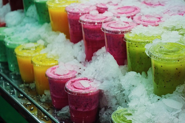 Fruit juice, smoothie and ice — photo by sebastiendefaveri