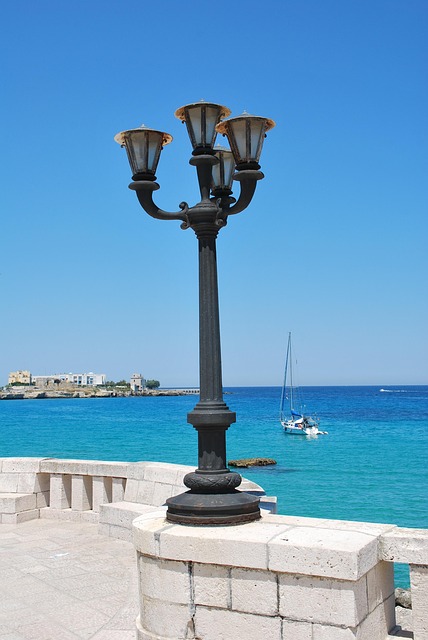 Free Lamppost Otranto photo and picture