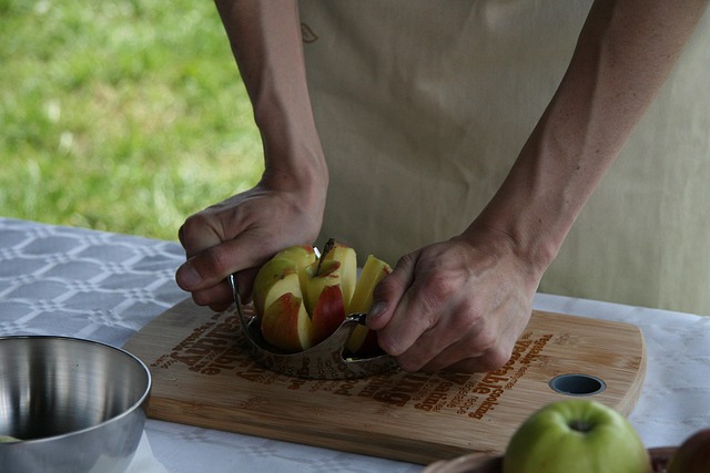 Free Apple Slicing Apples photo and picture