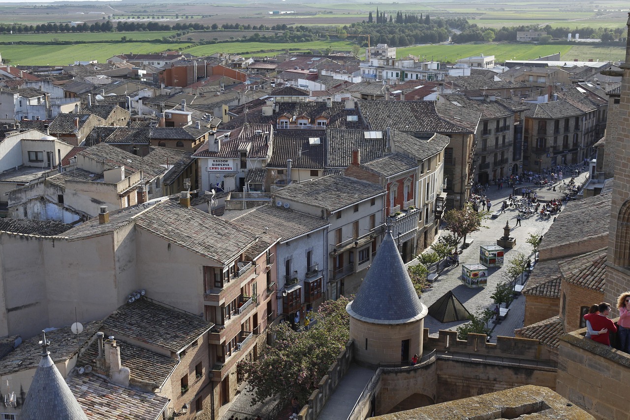 Olite - free online jigsaw puzzle photo
