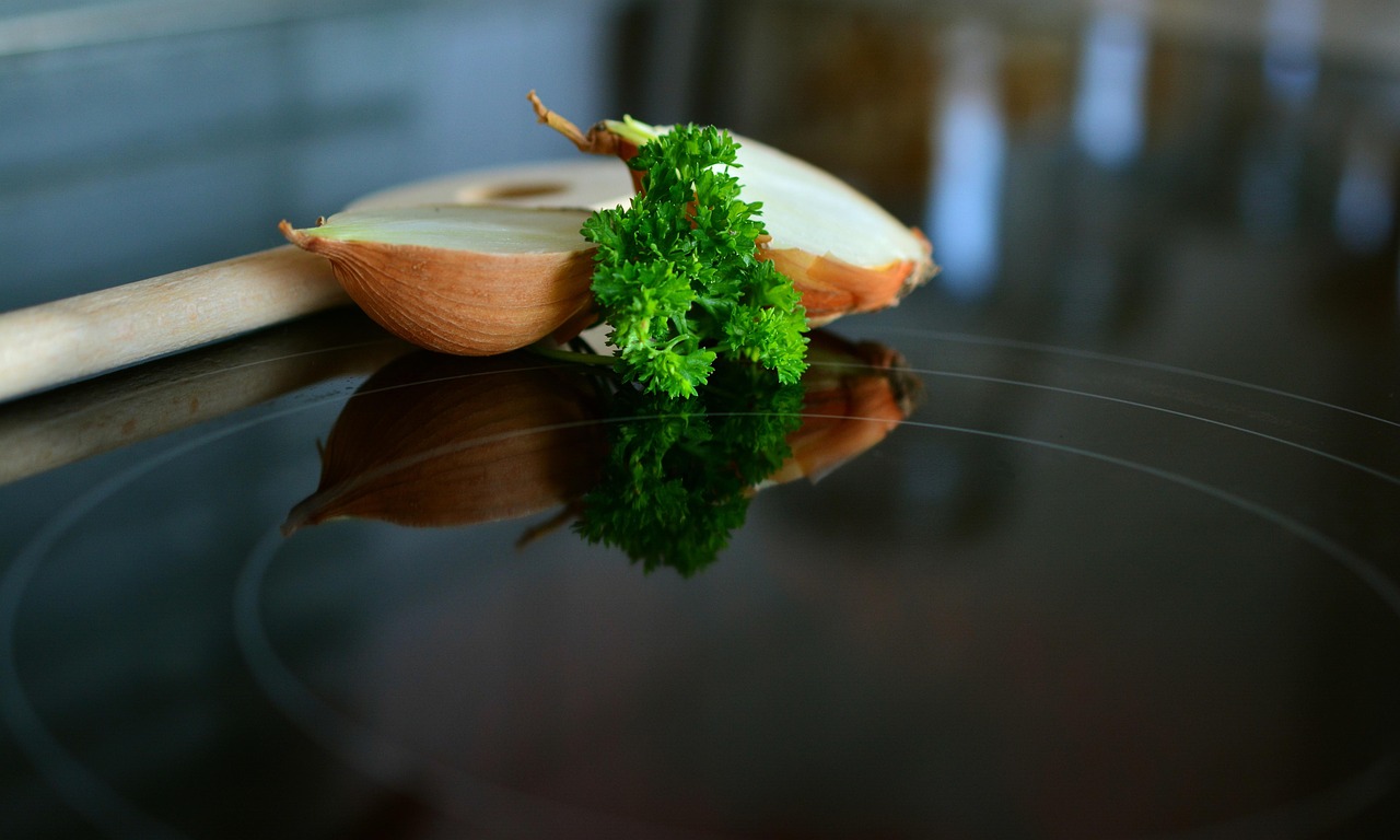 ceramic hob, cook, kitchen, stove, stovetop, hot, hob, preparation, heat, kitchen stove, electric cooker, onion, parsely, kitchen, stove, stove, stove, stovetop, stovetop, stovetop, stovetop, stovetop, hob, kitchen stove, kitchen stove, kitchen stove, kitchen stove, kitchen stove, electric cooker, parsely