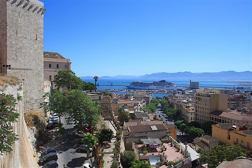 Cagliari, Bastione Santa Croce, Porto