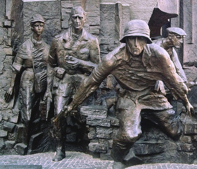 Free statue the rebels warsaw illustration