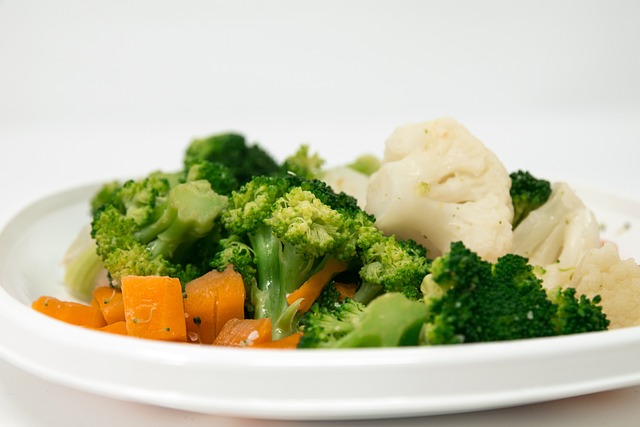Free Brocolis Vegetable photo and picture