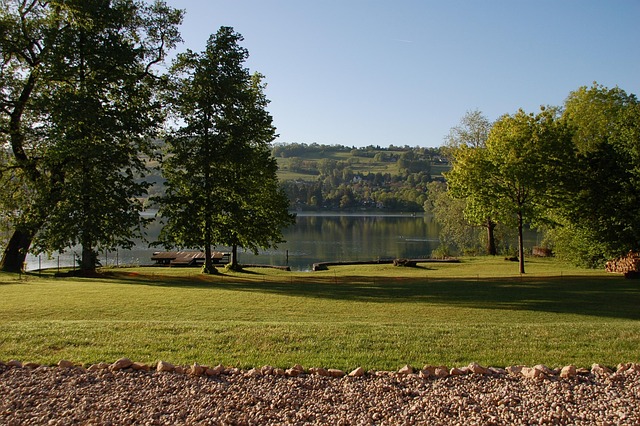 Free Garden Lake photo and picture