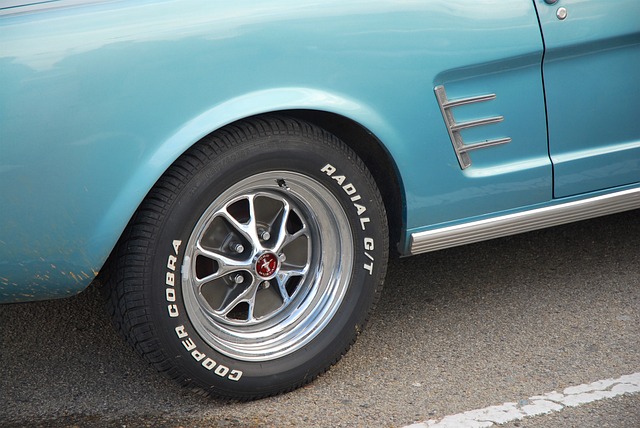 Mustang Kola, Mustang, Cobra Pneumatiky