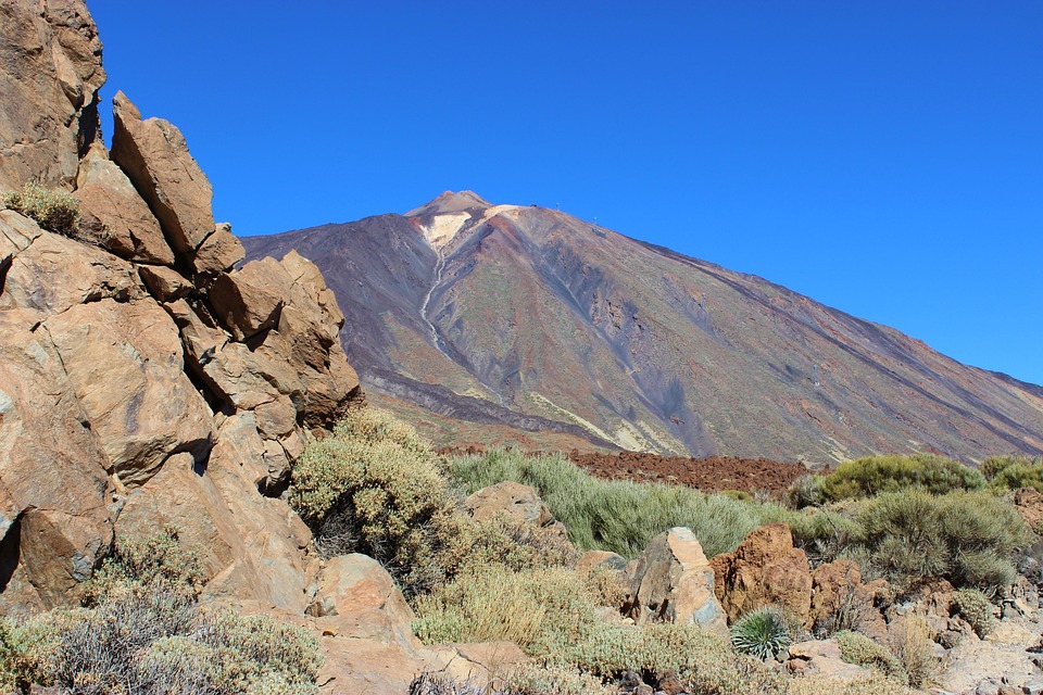 volcano-2482162_960_720.jpg