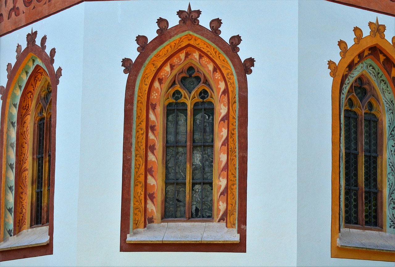 Church Window - free online jigsaw puzzle photo