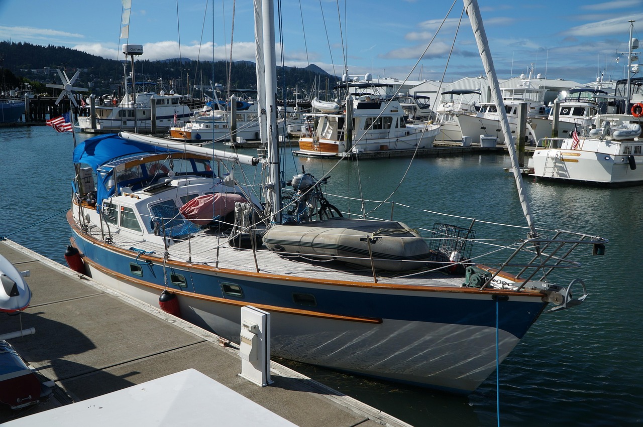 Yacht - free online jigsaw puzzle photo
