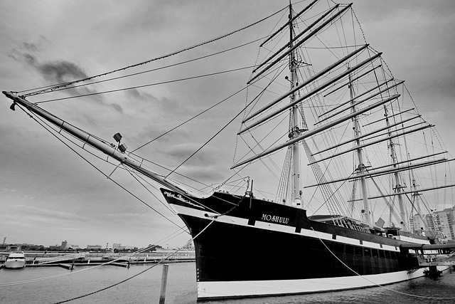 Free Sailing Ship Boat photo and picture