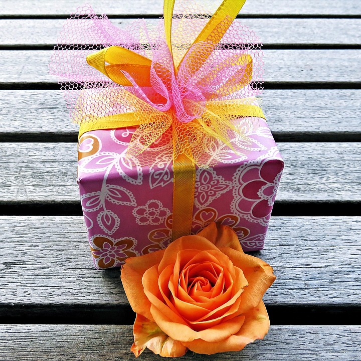 Made, Gift, Packaging, Wrapping Paper, Loop, Flower