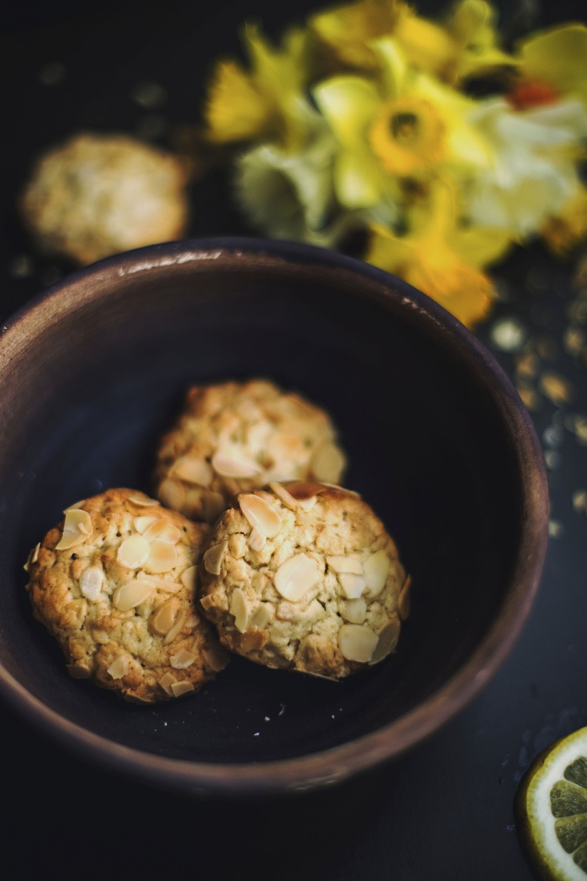 Bowl Almonds Sweet - Free photo on Pixabay