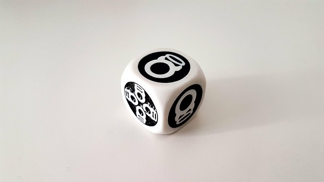 Ungewöhnliche Würfel, Würfel