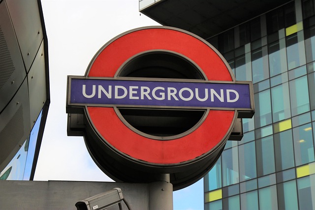 Understeen Sign 10,000+ Free Underground Sign & Underground Photos - Pixabay