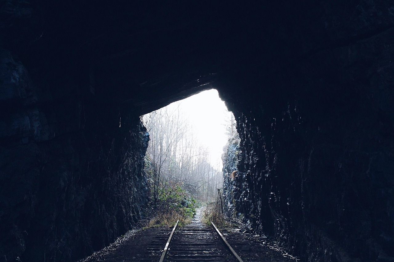 Tunnel - free online jigsaw puzzle photo