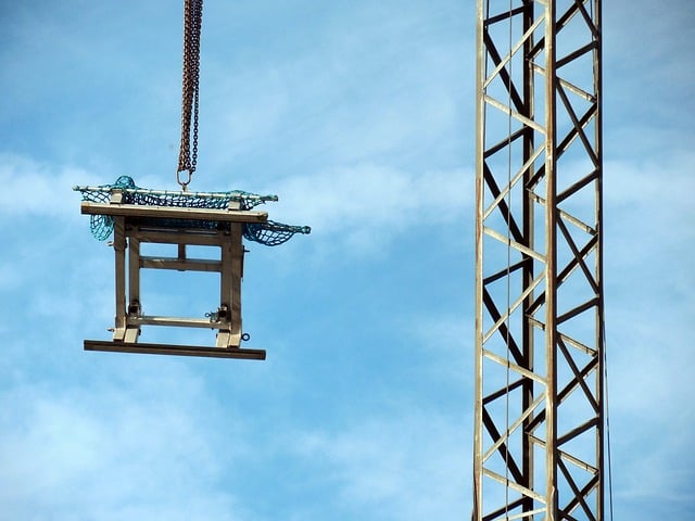 Free crane chain load crane illustration
