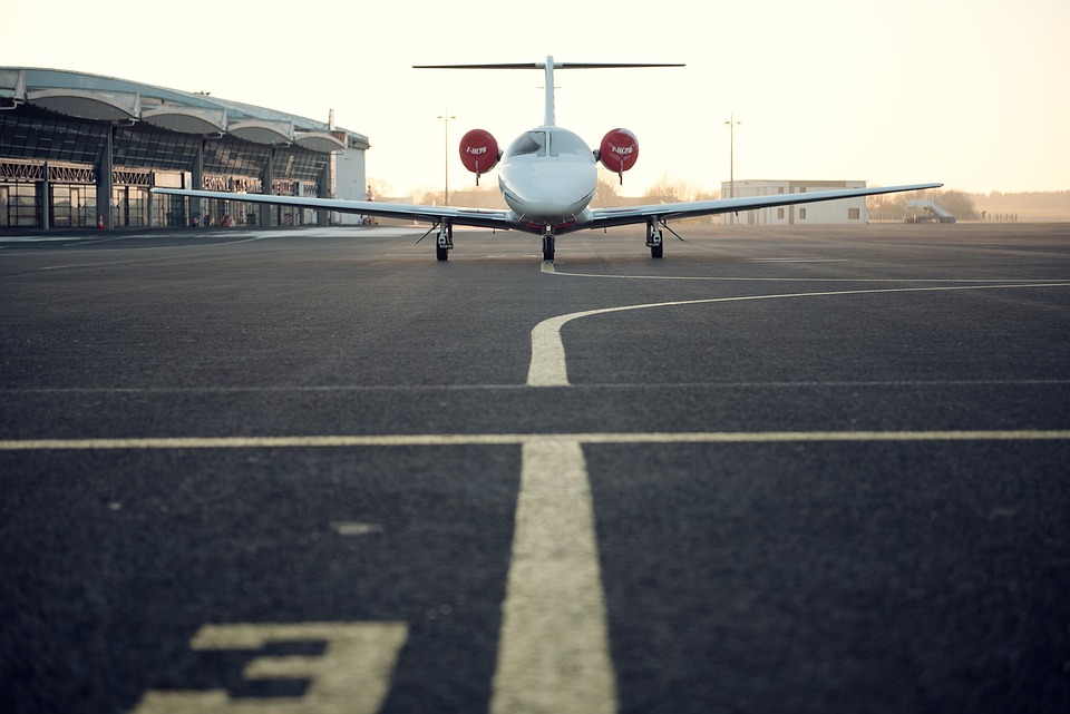 飛行機 航空会社 トラベル - Pixabayの無料写真