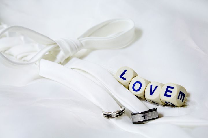 White ribbon for gay marriage