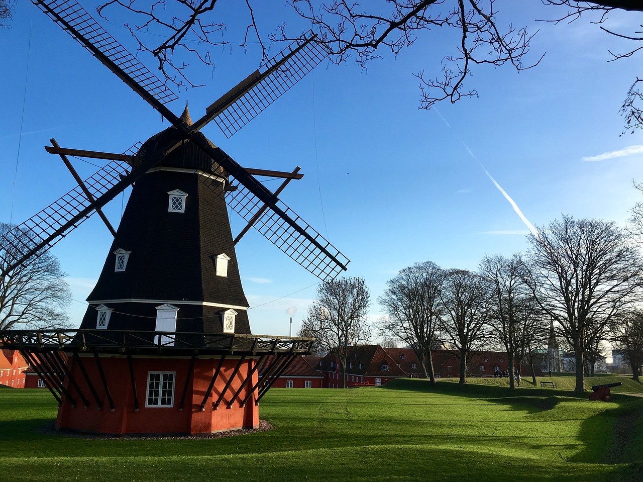 Windmill - free online jigsaw puzzle photo