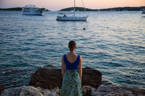 Woman Solo Travel Australia How to do it Safely