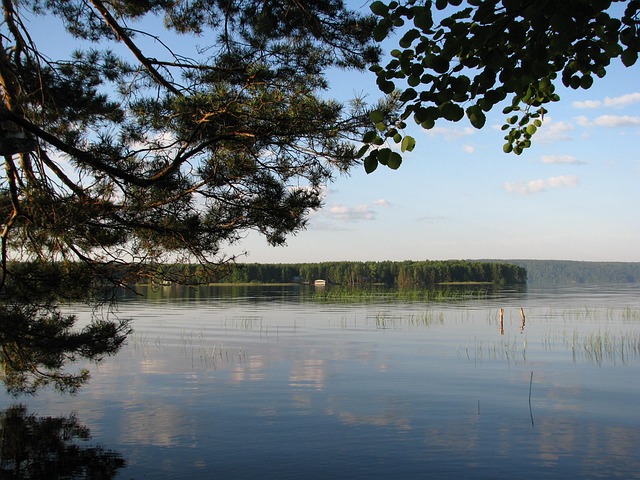 Download free HD stock image of Bay R Free Bay R photo and picture
