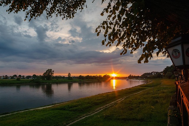 Free Elbe Flow photo and picture