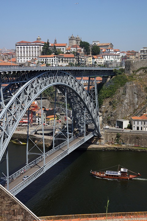 Porto’s Hidden Delights: A Tour through the City’s Secret Spots