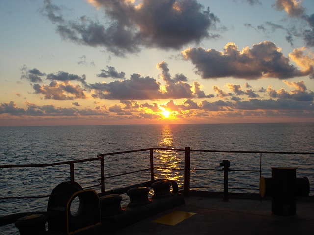 Free Sea Horizon photo and picture