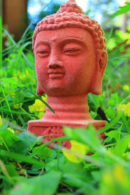 Free Red Buddha photo and picture