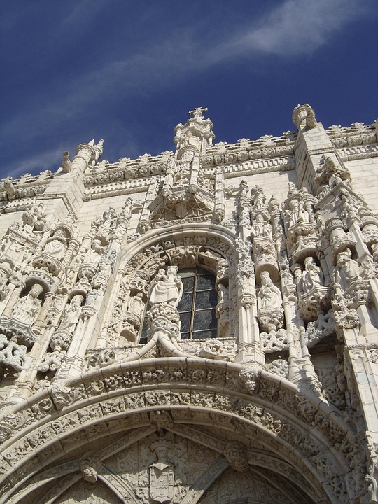 Unveiling Portugal: A Week-Long Road Trip Across the Country