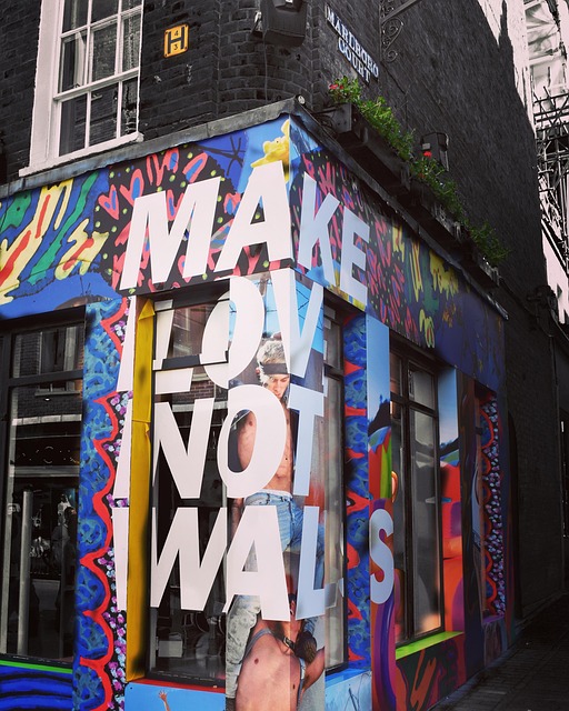 Free Wall Corner Shop photo and picture