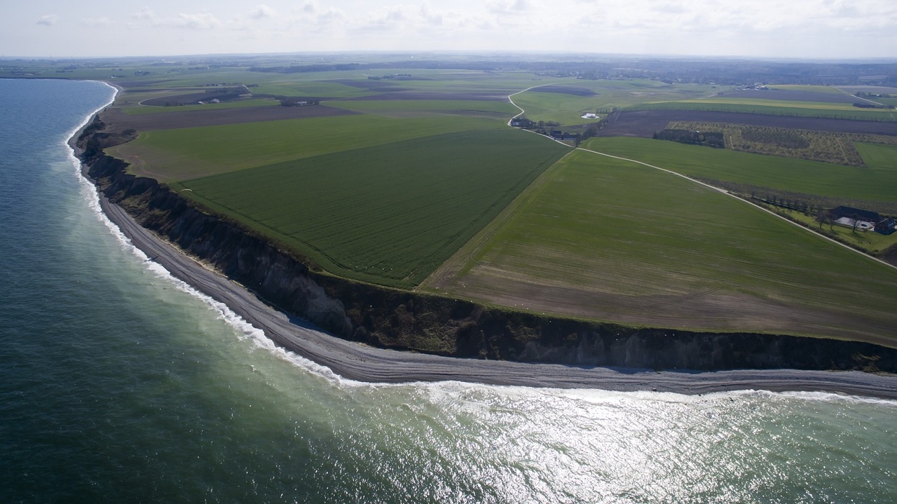 Coast - free online jigsaw puzzle photo