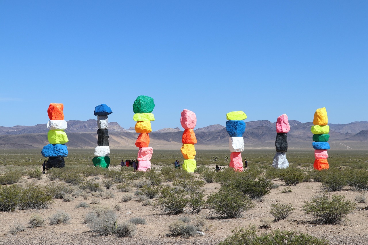 Seven Magic Mountains - free online jigsaw puzzle photo