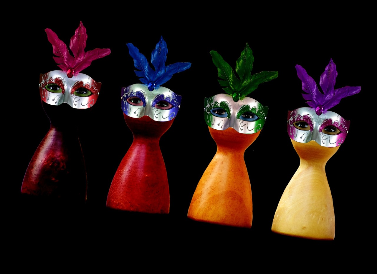 Masks - free online jigsaw puzzle photo
