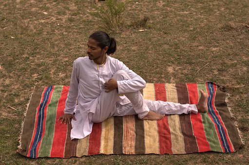 10 Panduan Mengajar Untuk Guru Yoga pemula - YOGA KEBUGARAN