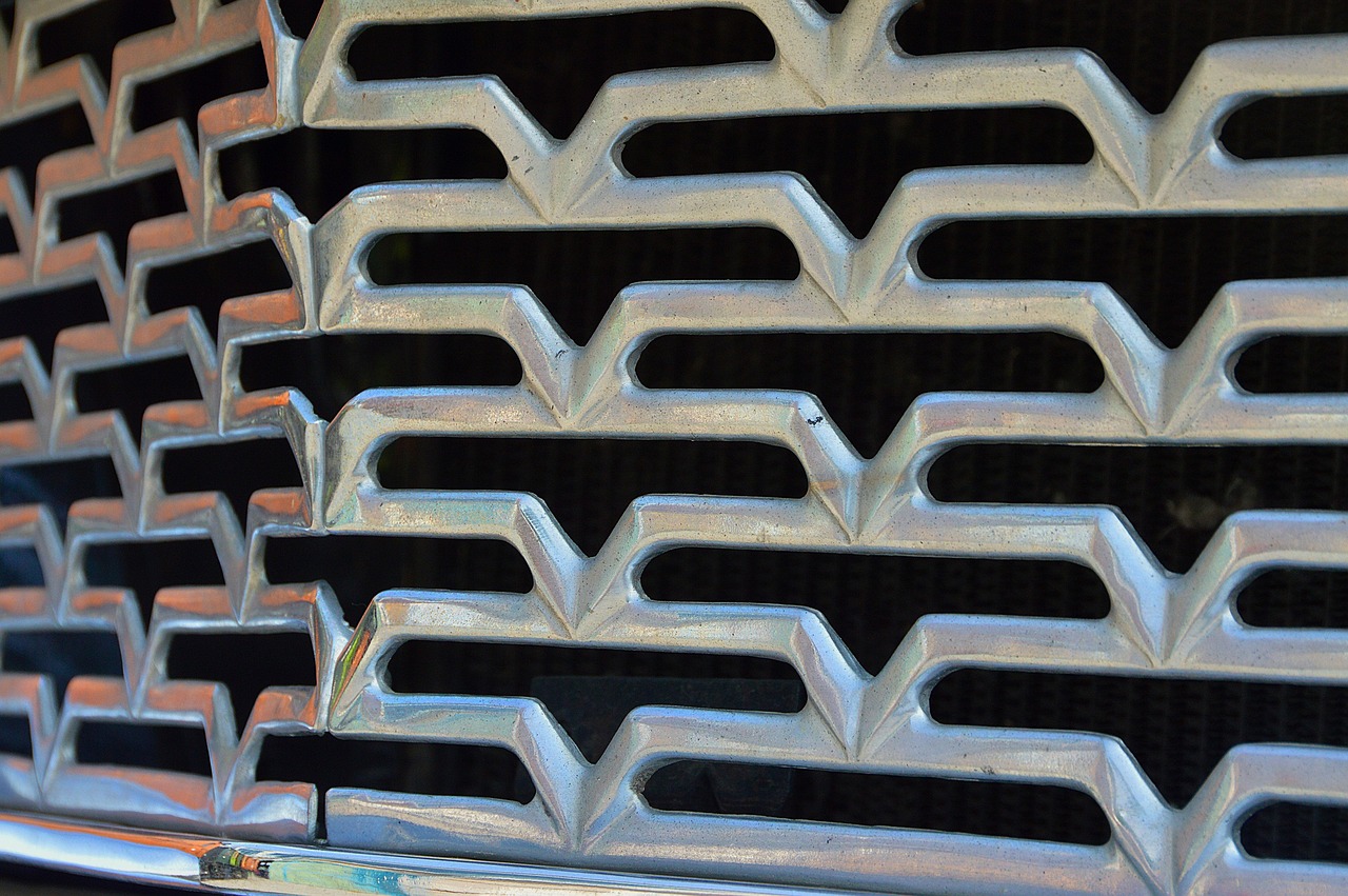 Iron - free online jigsaw puzzle photo