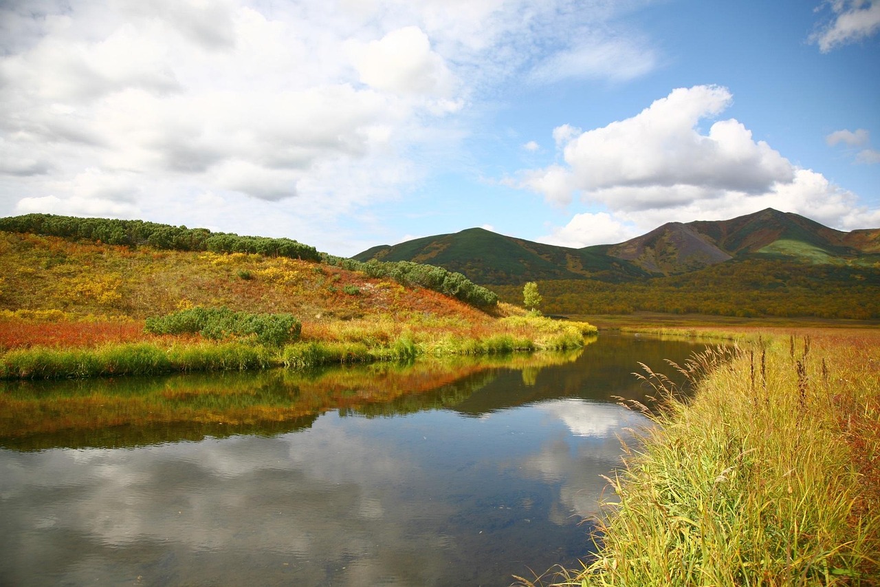 Lake - free online jigsaw puzzle photo