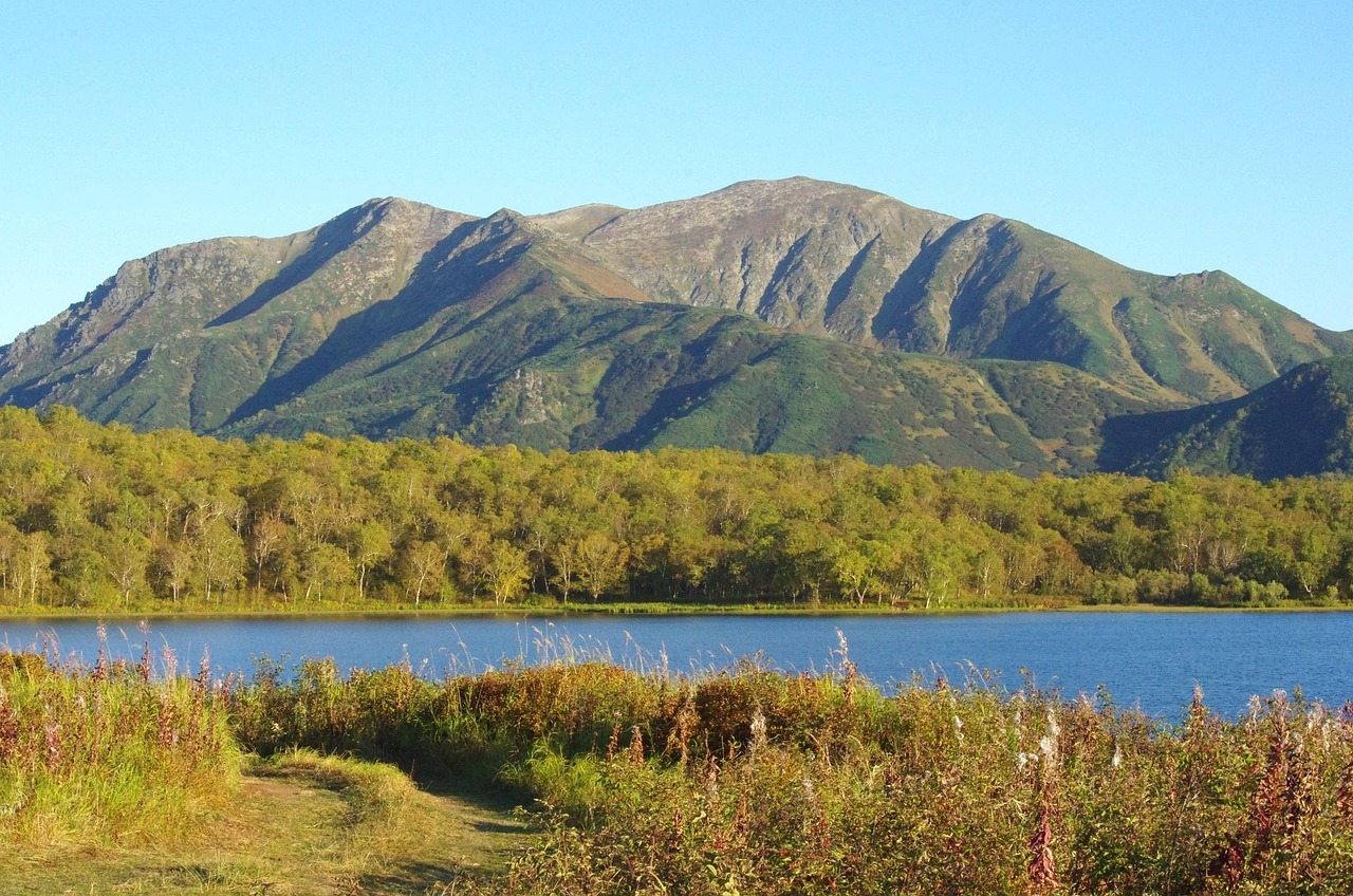 Lake - free online jigsaw puzzle photo