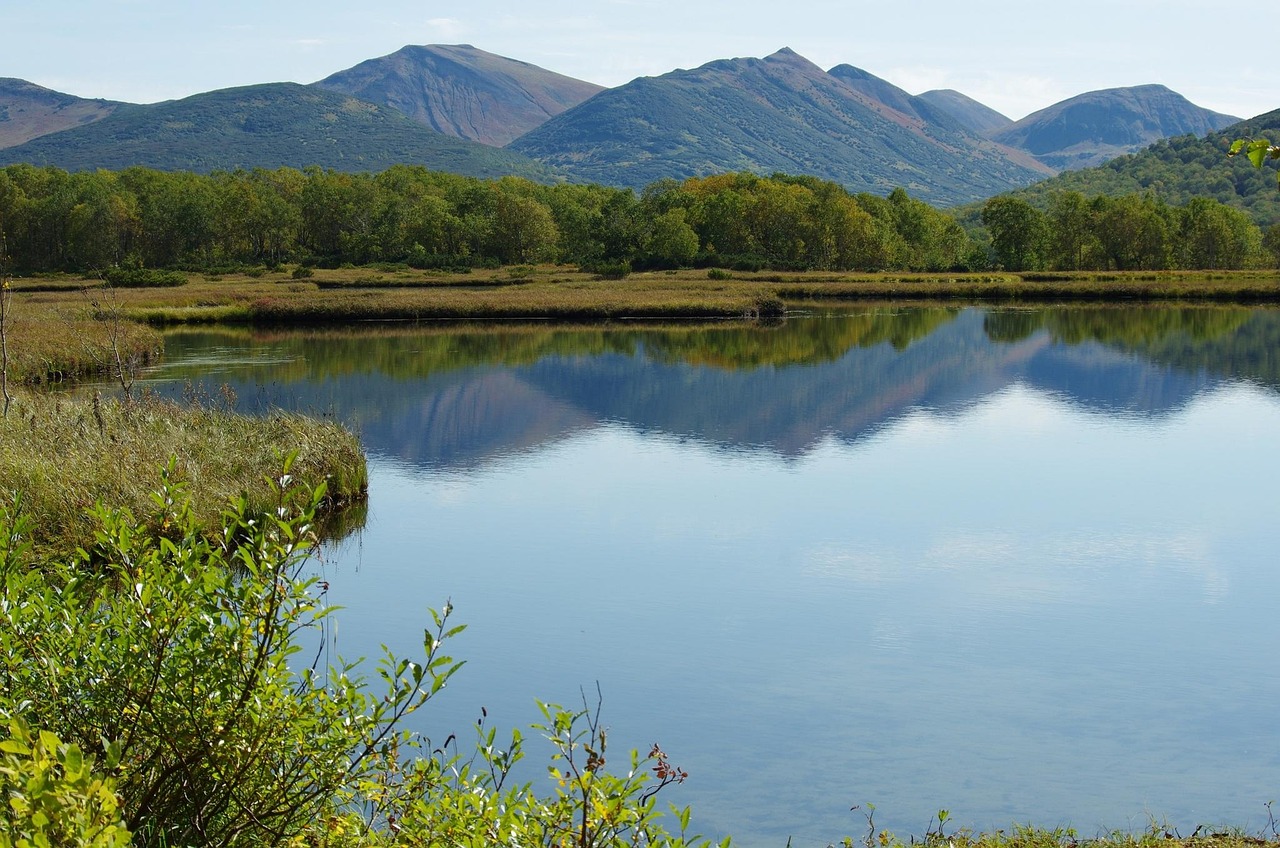 Lake - free online jigsaw puzzle photo