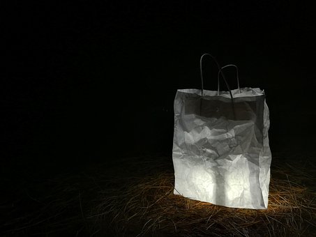 Lys, Natt, Mørke, På Natten