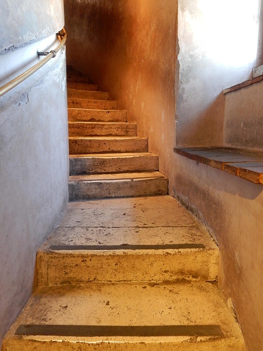 Stairway image hosted online